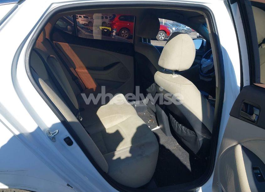 Photo 8 of 2014 Kia Optima LX (VIN 5XXGM4A79EG324303)