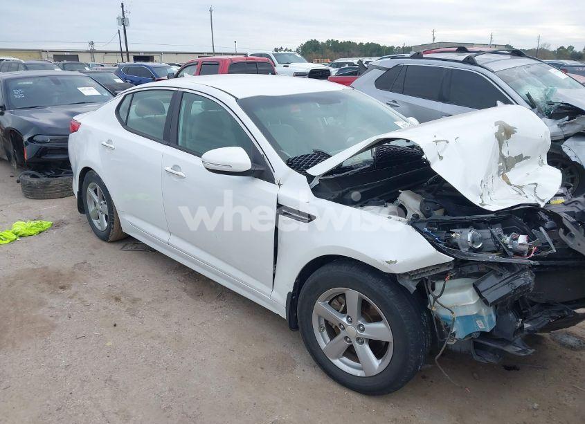 2015 Kia Optima LX (VIN 5XXGM4A79FG374586) main photo