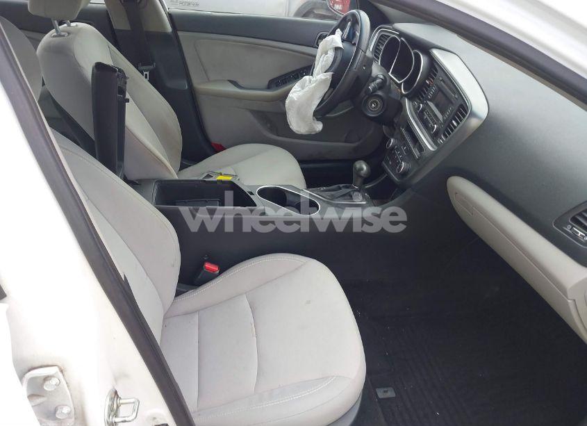 Photo 5 of 2015 Kia Optima LX (VIN 5XXGM4A79FG374586)
