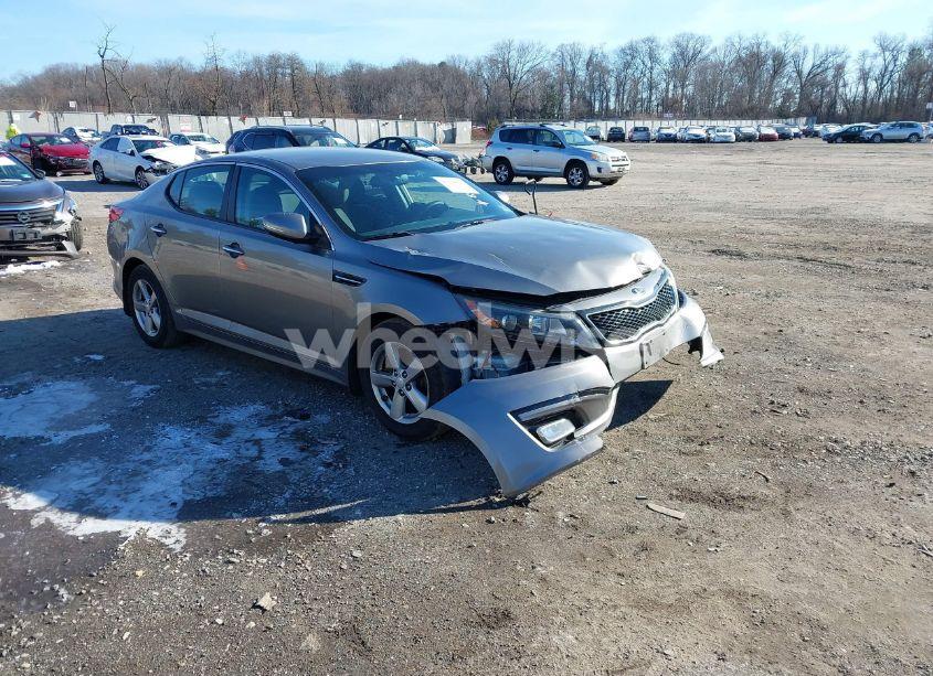 2015 Kia Optima LX (VIN 5XXGM4A79FG380971) main photo