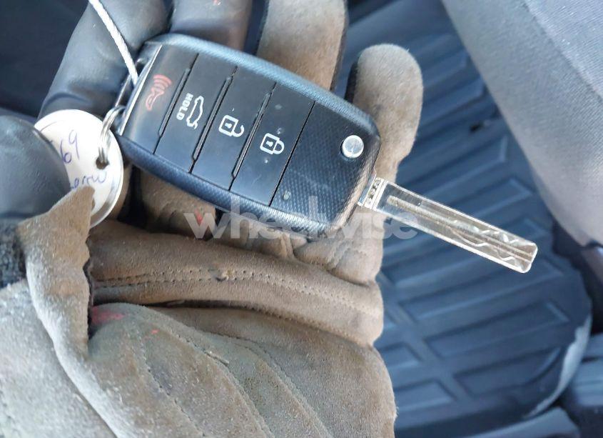 Photo 11 of 2015 Kia Optima LX (VIN 5XXGM4A79FG380971)