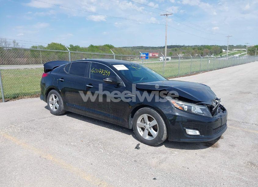 2015 Kia Optima LX (VIN 5XXGM4A79FG394563) main photo