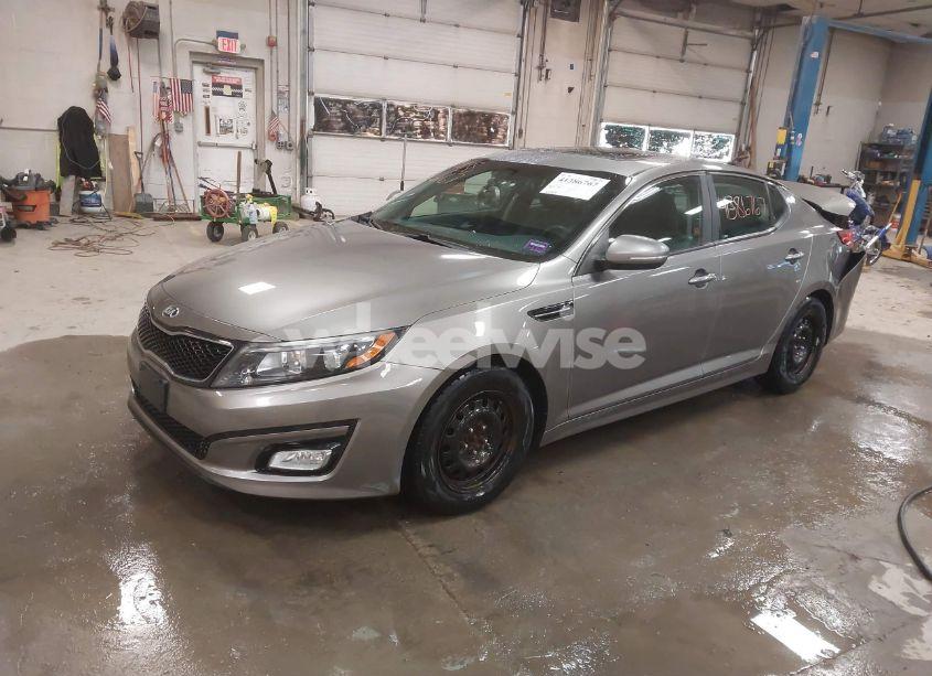 Photo 2 of 2015 Kia Optima LX (VIN 5XXGM4A79FG400944)
