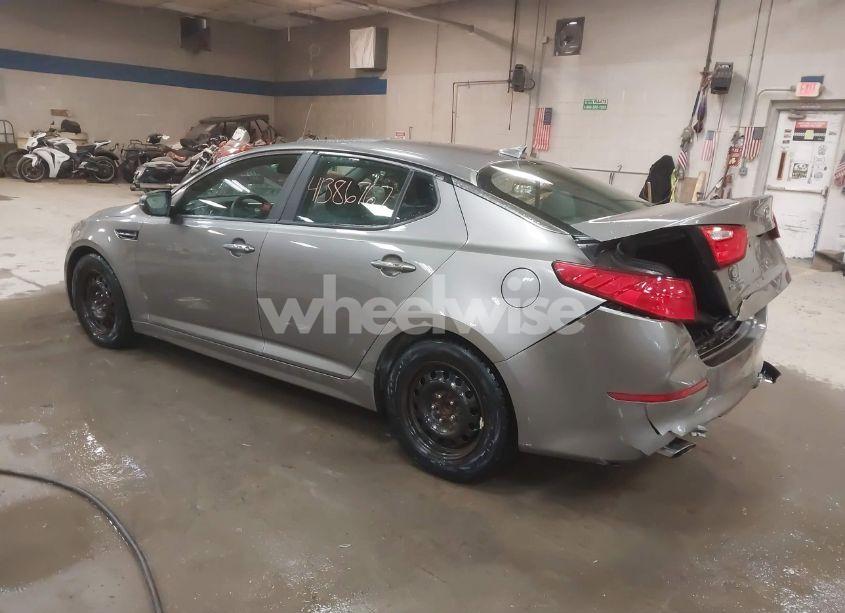 Photo 3 of 2015 Kia Optima LX (VIN 5XXGM4A79FG400944)