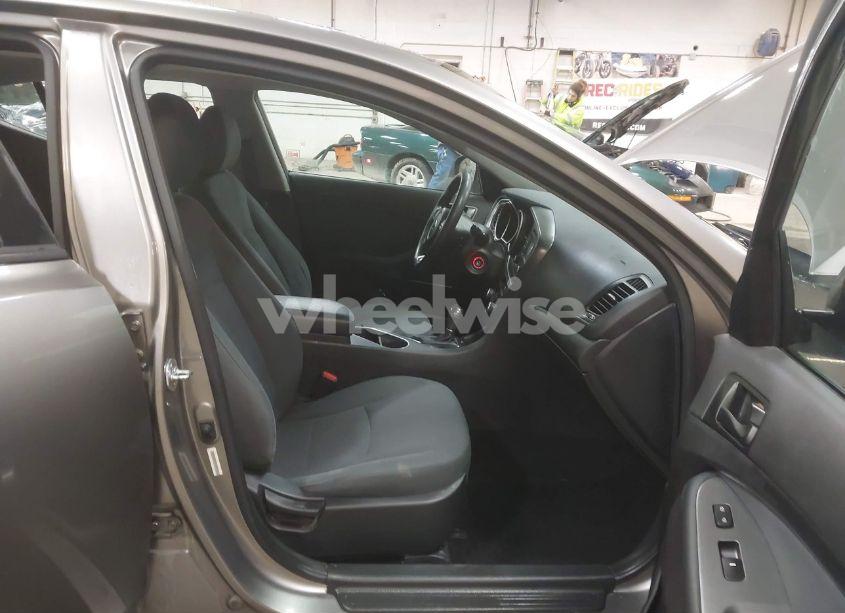 Photo 5 of 2015 Kia Optima LX (VIN 5XXGM4A79FG400944)