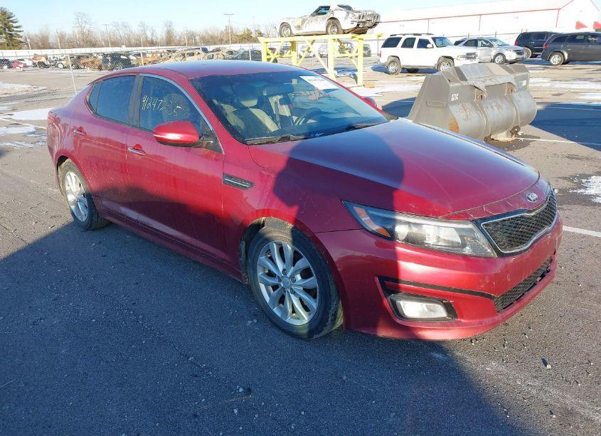 2015 Kia Optima LX (VIN 5XXGM4A79FG406548) main photo