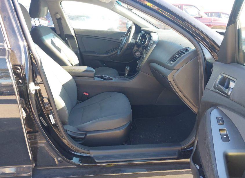 Photo 5 of 2015 Kia Optima LX (VIN 5XXGM4A79FG429568)