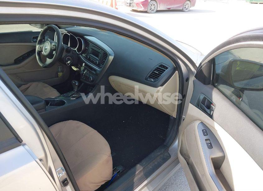 Photo 5 of 2015 Kia Optima LX (VIN 5XXGM4A79FG473375)