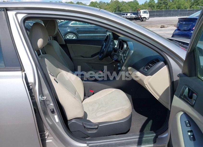 Photo 5 of 2015 Kia Optima LX (VIN 5XXGM4A79FG477619)