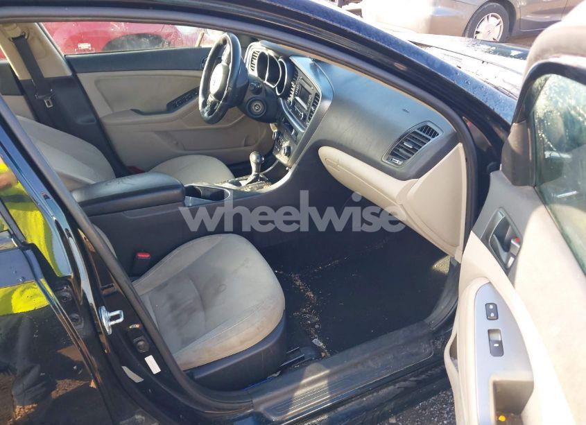 Photo 5 of 2015 Kia Optima LX (VIN 5XXGM4A79FG479340)