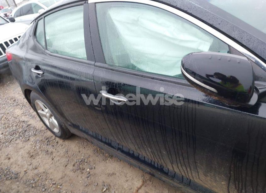 Photo 13 of 2015 Kia Optima LX (VIN 5XXGM4A79FG481217)