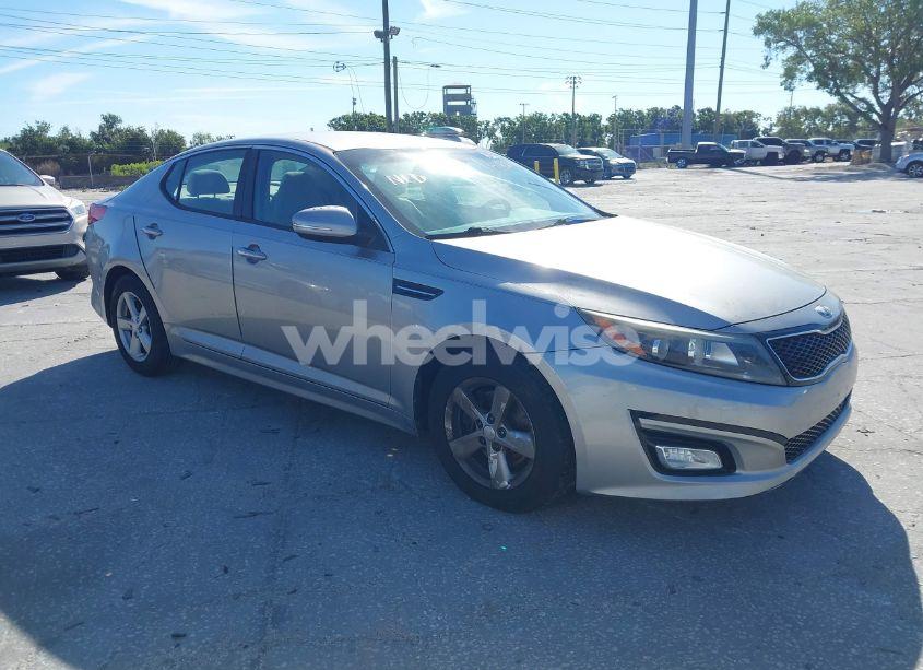 2015 Kia Optima LX (VIN 5XXGM4A79FG484327) main photo