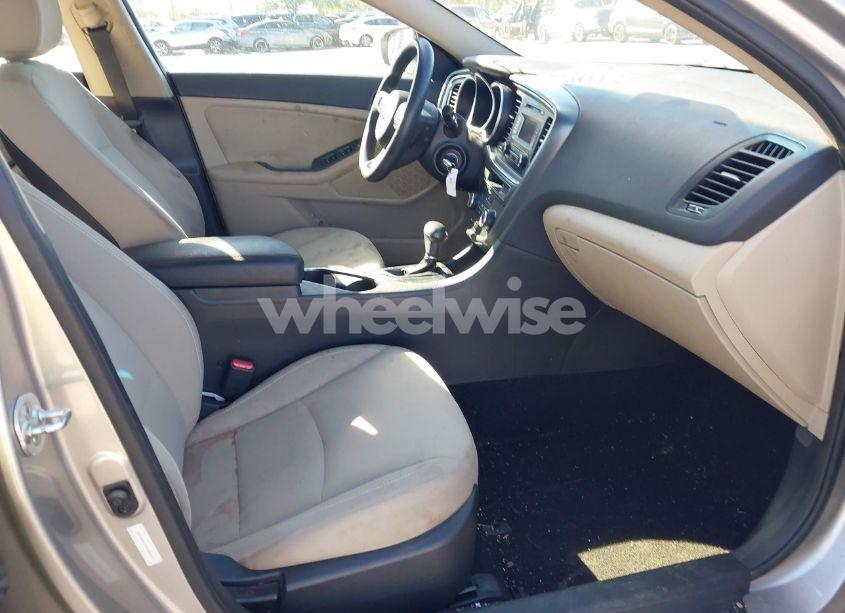 Photo 5 of 2015 Kia Optima LX (VIN 5XXGM4A79FG484327)