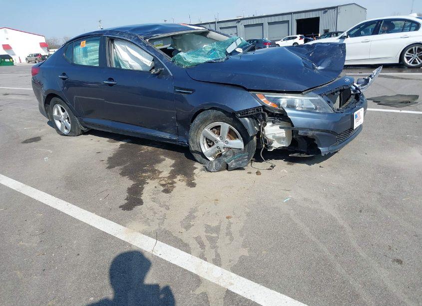 2015 Kia Optima LX (VIN 5XXGM4A79FG488507) main photo