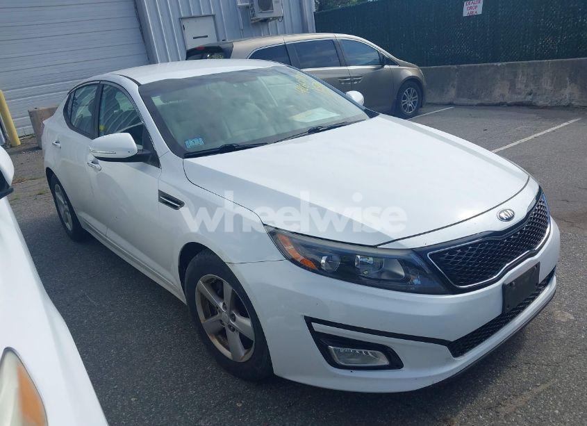 2015 Kia Optima LX (VIN 5XXGM4A79FG502356) main photo