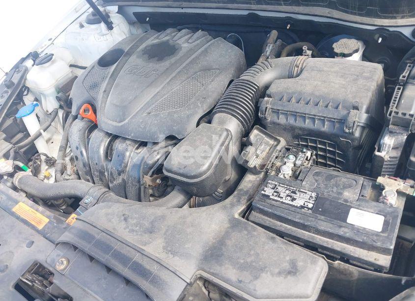 Photo 10 of 2015 Kia Optima LX (VIN 5XXGM4A79FG502356)