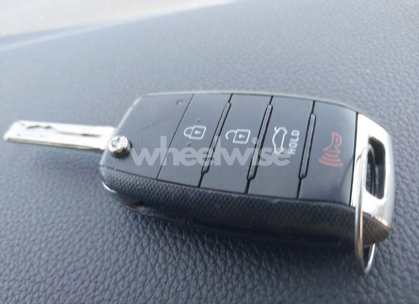 Photo 11 of 2015 Kia Optima LX (VIN 5XXGM4A79FG504673)