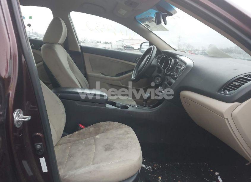 Photo 5 of 2012 Kia Optima LX (VIN 5XXGM4A7XCG005330)