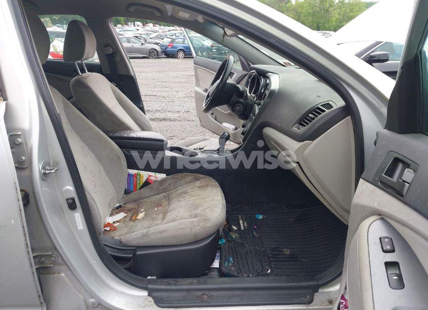 Photo 5 of 2012 Kia Optima LX (VIN 5XXGM4A7XCG008860)