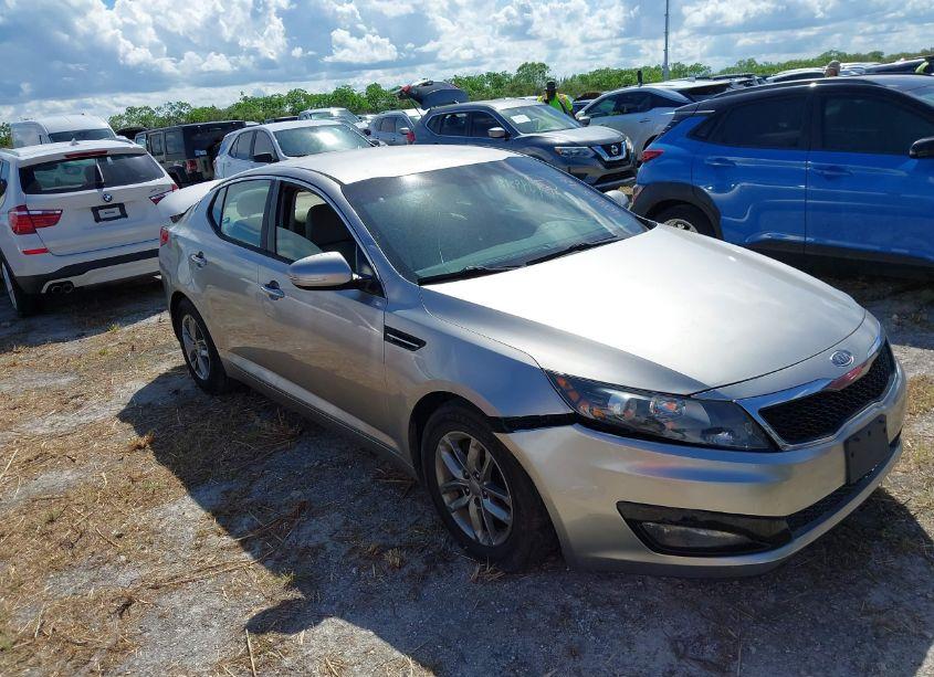2012 Kia Optima LX (VIN 5XXGM4A7XCG022435) main photo