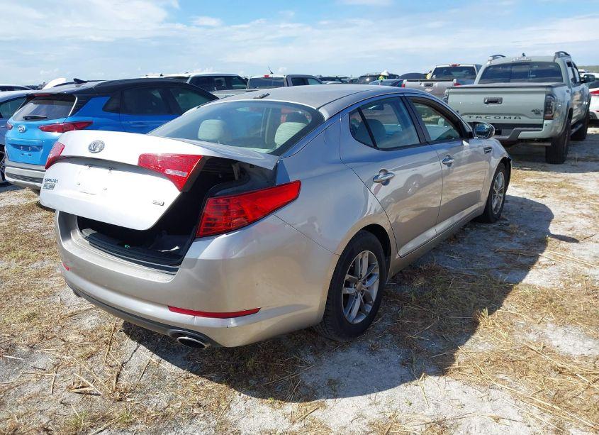 Photo 4 of 2012 Kia Optima LX (VIN 5XXGM4A7XCG022435)