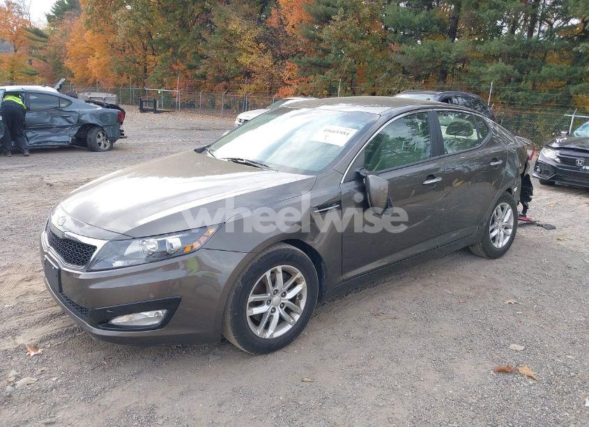 Photo 2 of 2012 Kia Optima LX (VIN 5XXGM4A7XCG056150)