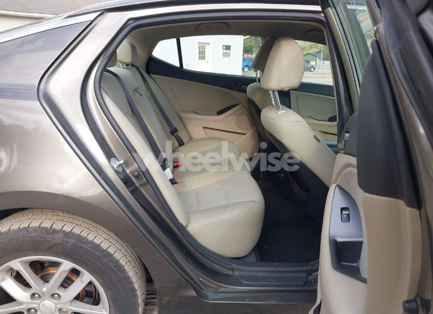 Photo 8 of 2012 Kia Optima LX (VIN 5XXGM4A7XCG056150)