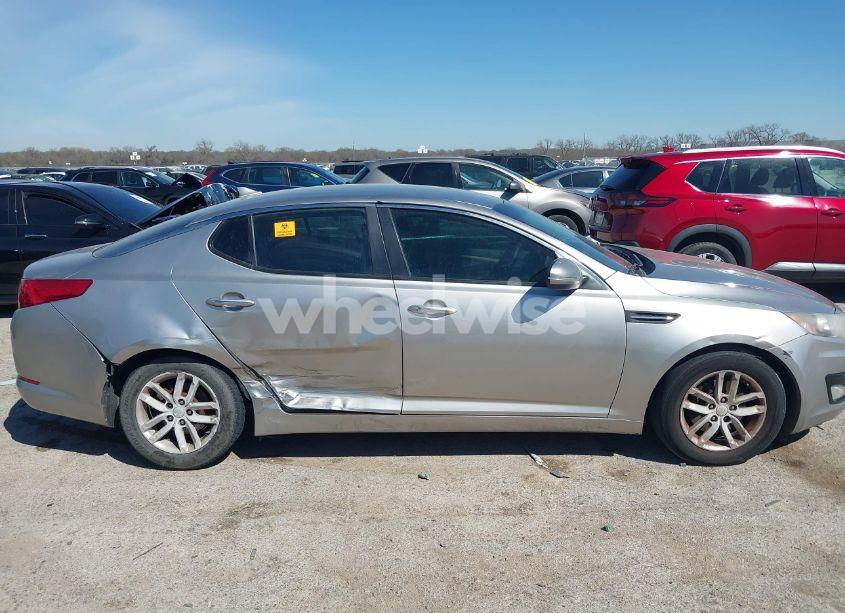 Photo 13 of 2012 Kia Optima LX (VIN 5XXGM4A7XCG057301)