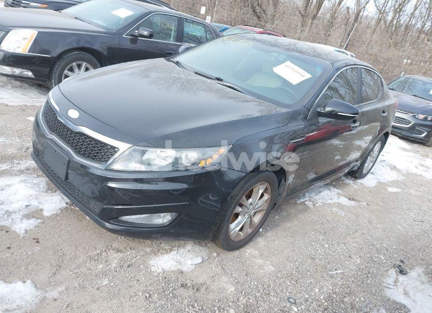 Photo 2 of 2013 Kia Optima LX (VIN 5XXGM4A7XDG099243)