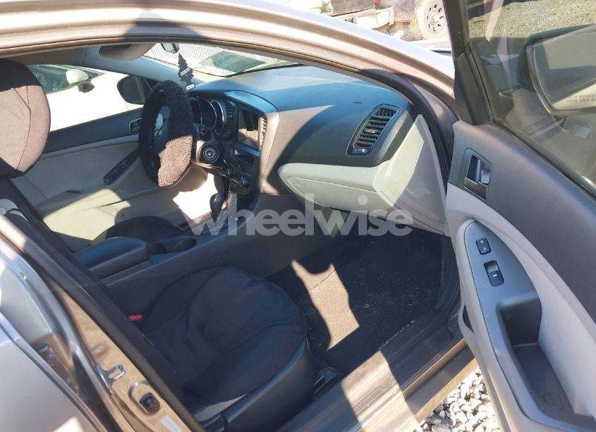 Photo 5 of 2013 Kia Optima LX (VIN 5XXGM4A7XDG116008)