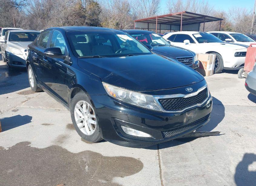 2013 Kia Optima LX (VIN 5XXGM4A7XDG132662) main photo