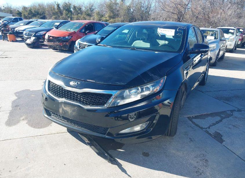 Photo 2 of 2013 Kia Optima LX (VIN 5XXGM4A7XDG132662)