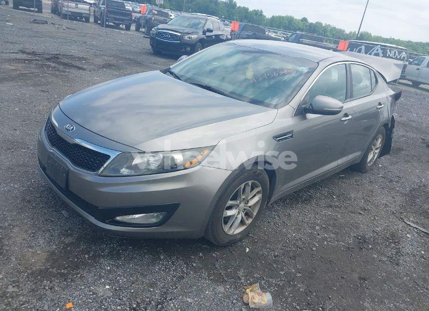 Photo 2 of 2013 Kia Optima LX (VIN 5XXGM4A7XDG143855)