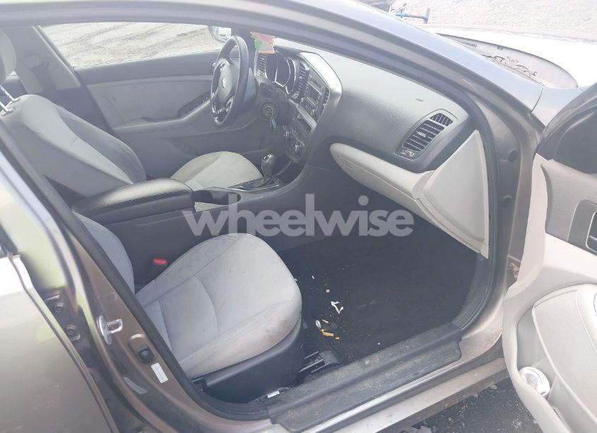 Photo 5 of 2013 Kia Optima LX (VIN 5XXGM4A7XDG143855)