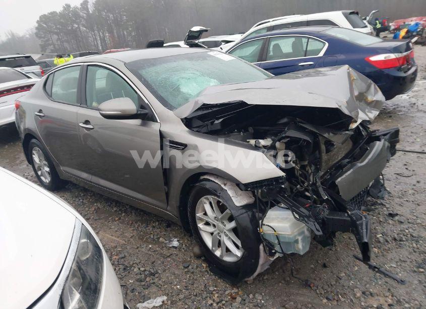 2013 Kia Optima LX (VIN 5XXGM4A7XDG177438) main photo