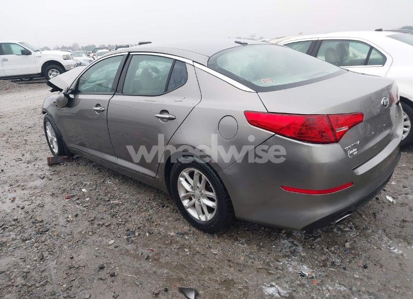 Photo 3 of 2013 Kia Optima LX (VIN 5XXGM4A7XDG177438)