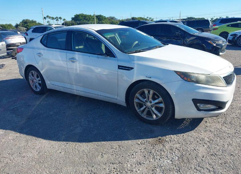 2013 Kia Optima LX (VIN 5XXGM4A7XDG183398) main photo