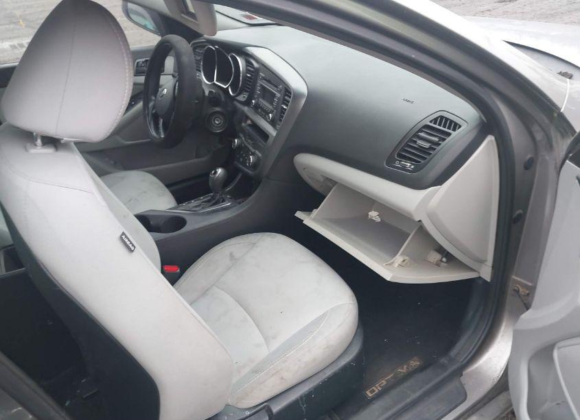 Photo 5 of 2013 Kia Optima LX (VIN 5XXGM4A7XDG187922)