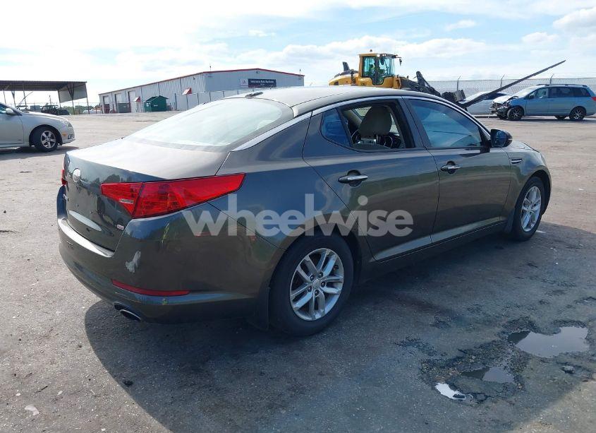 Photo 4 of 2013 Kia Optima LX (VIN 5XXGM4A7XDG197060)