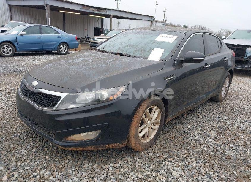 Photo 2 of 2013 Kia Optima LX (VIN 5XXGM4A7XDG197320)