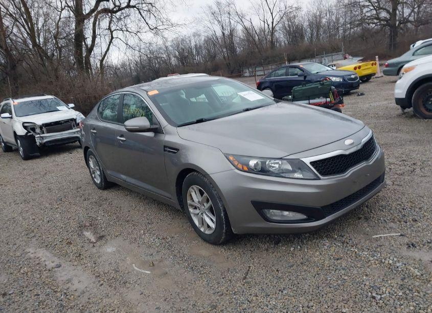 2013 Kia Optima LX (VIN 5XXGM4A7XDG220191) main photo