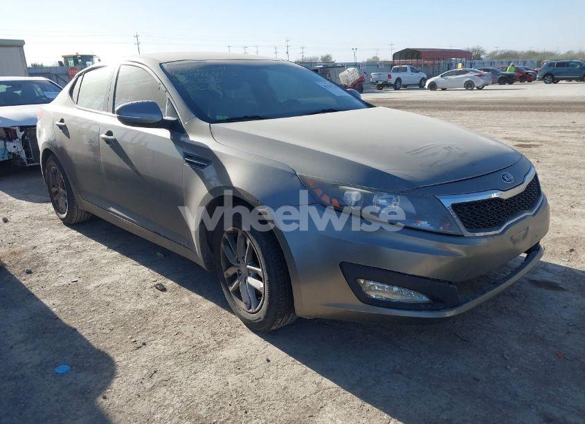 2013 Kia Optima LX (VIN 5XXGM4A7XDG253515) main photo