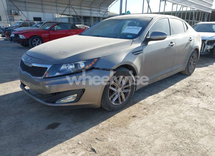 Photo 2 of 2013 Kia Optima LX (VIN 5XXGM4A7XDG253515)