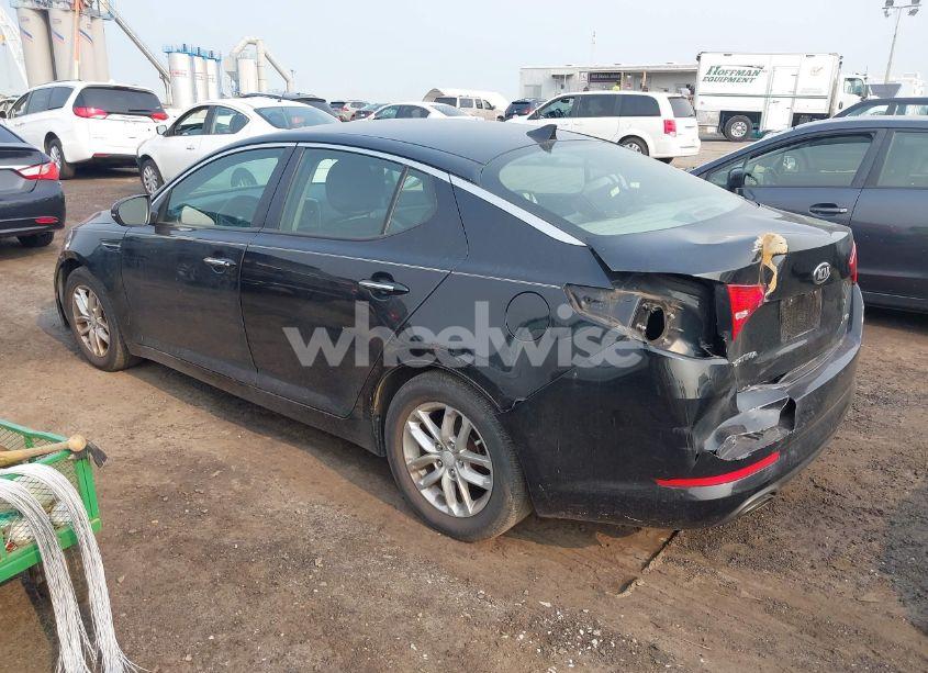 Photo 3 of 2013 Kia Optima LX (VIN 5XXGM4A7XDG256530)
