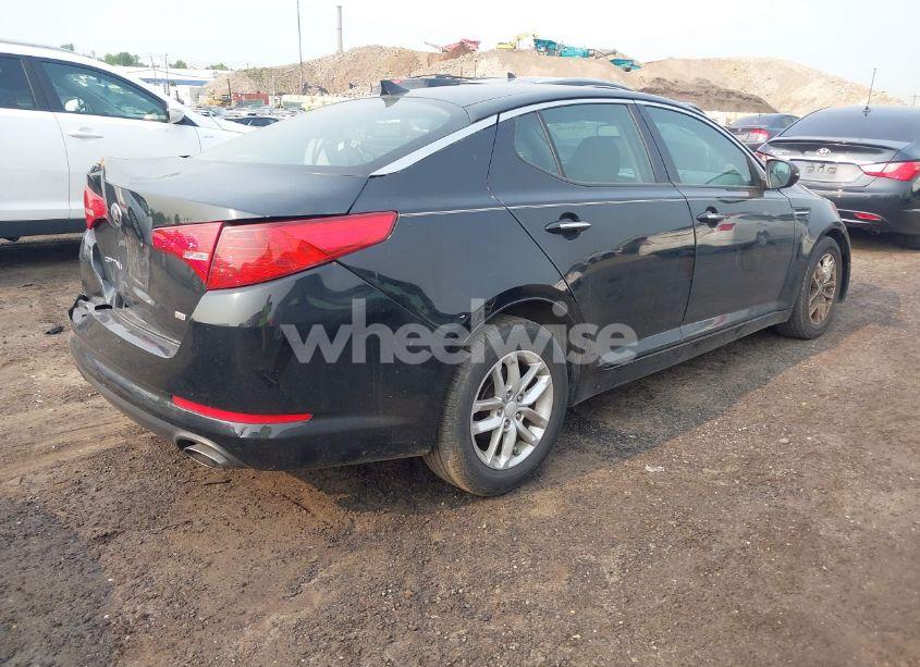 Photo 4 of 2013 Kia Optima LX (VIN 5XXGM4A7XDG256530)
