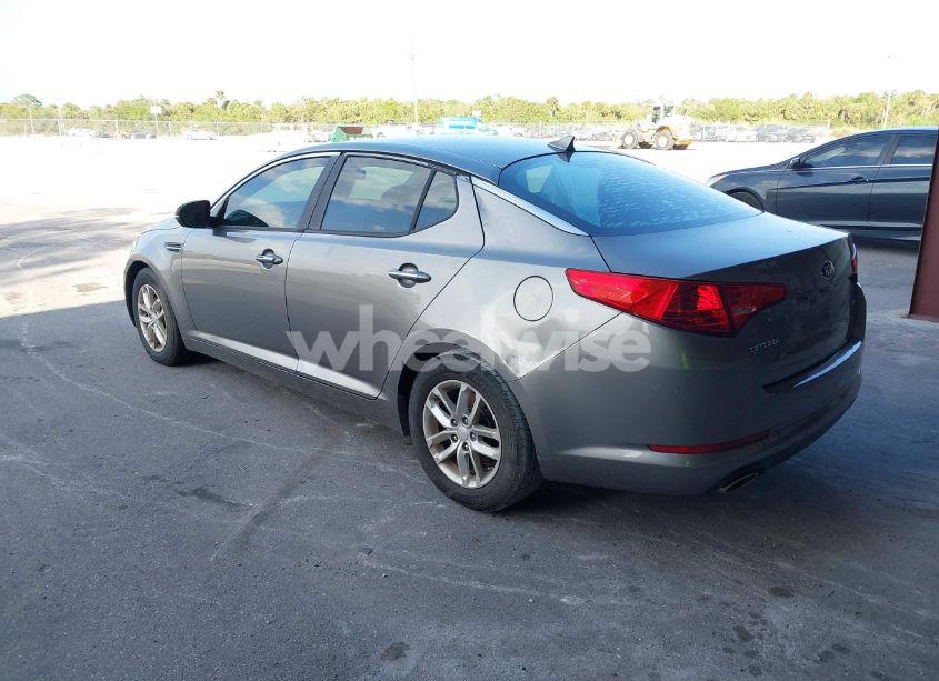 Photo 3 of 2013 Kia Optima LX (VIN 5XXGM4A7XDG257466)