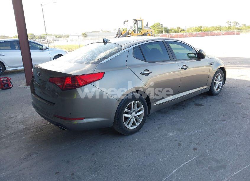 Photo 4 of 2013 Kia Optima LX (VIN 5XXGM4A7XDG257466)
