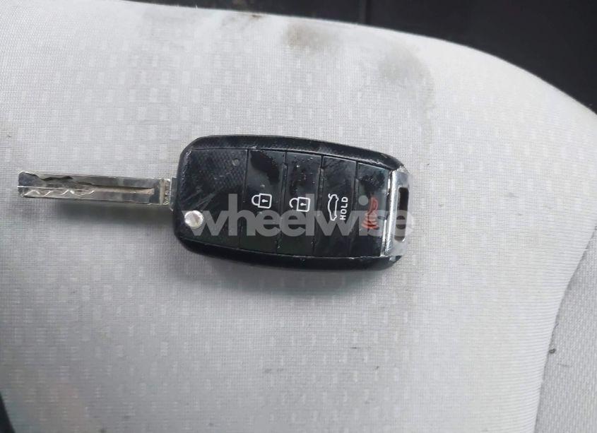 Photo 11 of 2014 Kia Optima LX (VIN 5XXGM4A7XEG261700)