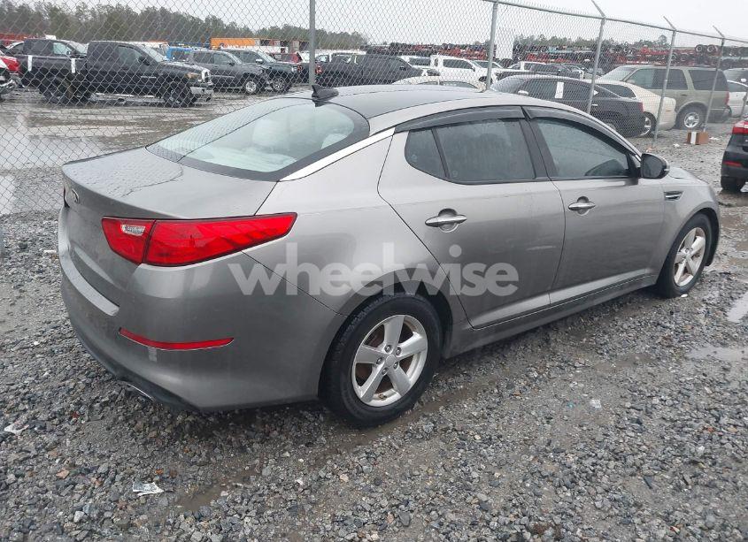 Photo 4 of 2014 Kia Optima LX (VIN 5XXGM4A7XEG261700)