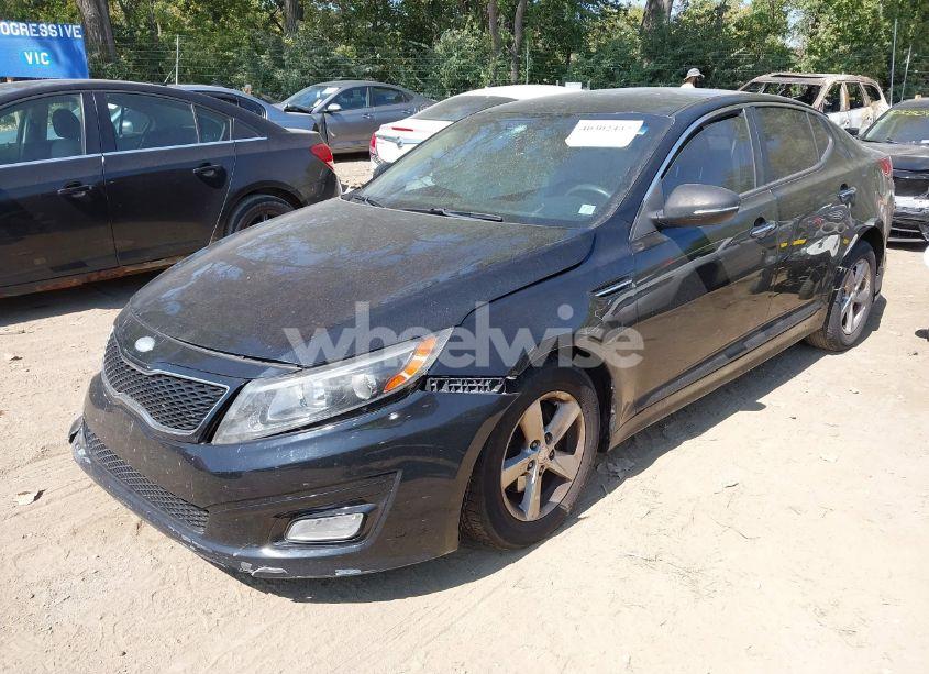 Photo 2 of 2014 Kia Optima LX (VIN 5XXGM4A7XEG277878)